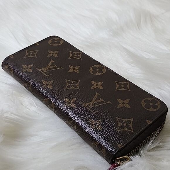 💯 Authentic Louis Vuitton zipped Long Wallet 💯 - Picture 3 of 13